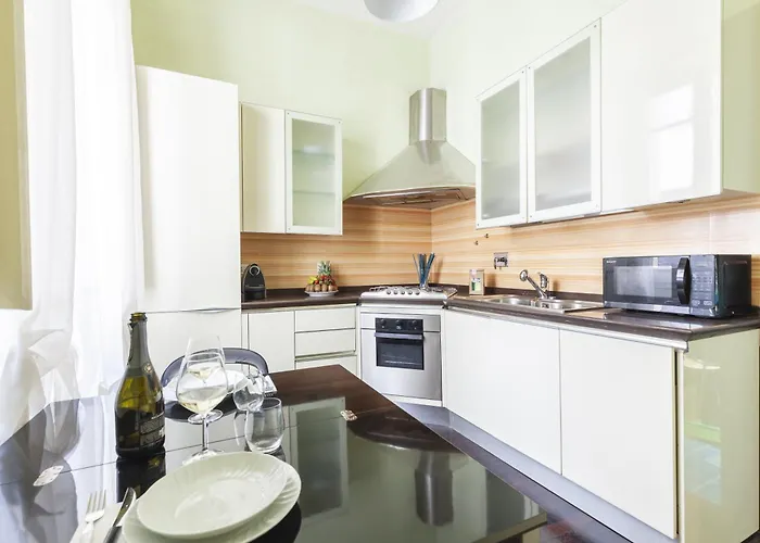Appartamento Hostly-urban Oasis Turati-few Steps From Colosseum Roma